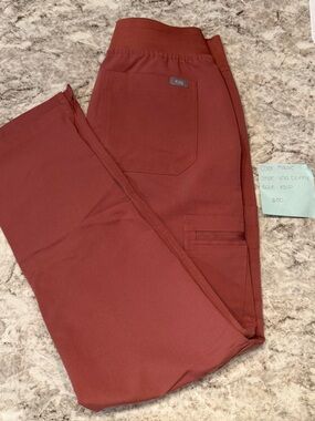 FIGS Women’s Slim Cargo Pants in Mauve